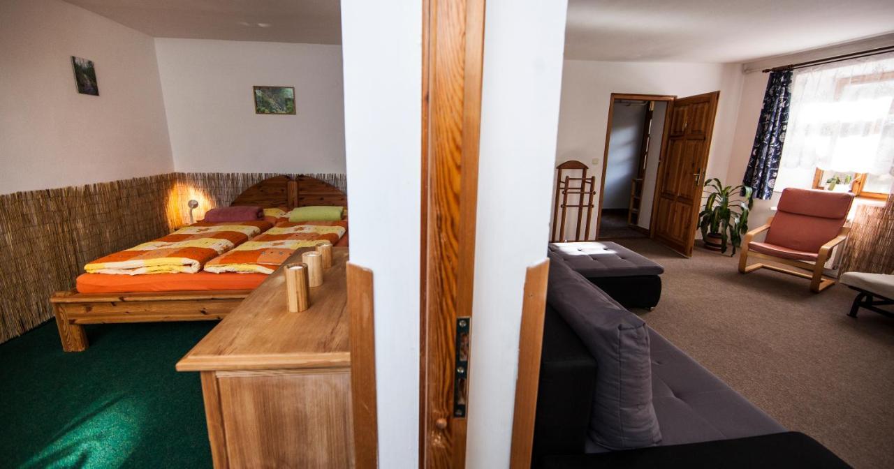 Vegzion - Vegan B&B Svoboda nad Upou Exterior photo