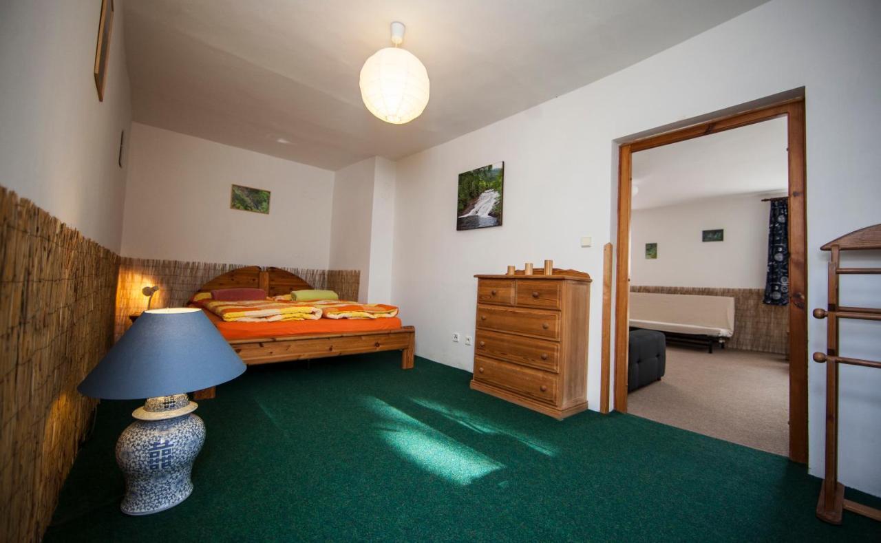 Vegzion - Vegan B&B Svoboda nad Upou Exterior photo