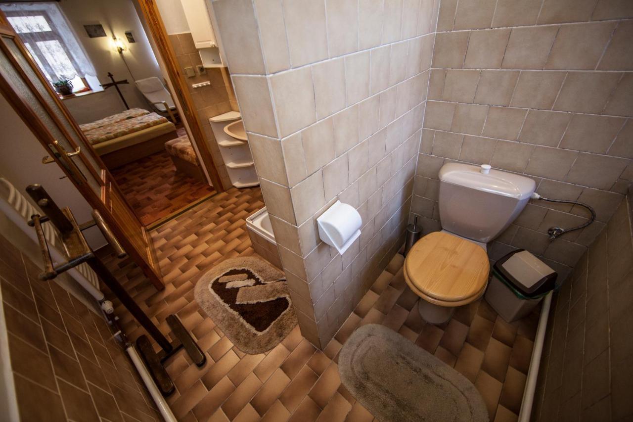 Vegzion - Vegan B&B Svoboda nad Upou Exterior photo
